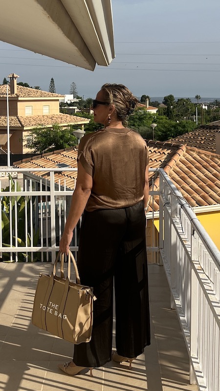 conjunto neopreno camisero taupe